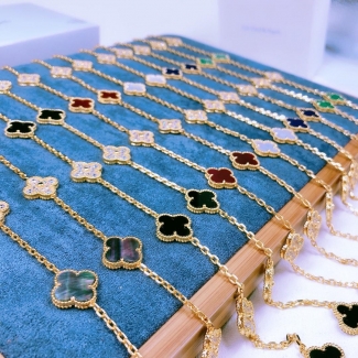 Van Cleef & Arpels Vintage Alhambra long necklace 20 Motifs Mother-of-pearl with Diamond More Color